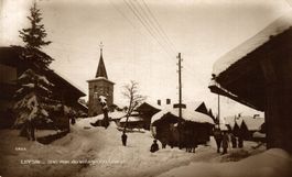Leysin - Une rue du village en hiver