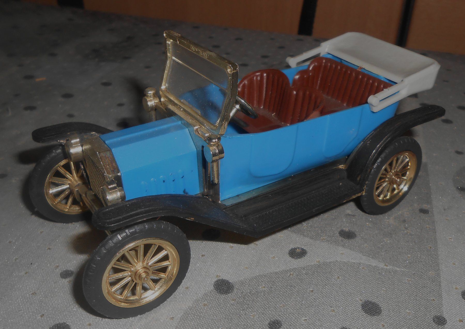 Ford Modellini d'auto: Oldtimer Modellauto, Ford T 1908,  Vitrinenmodell – Usato da Basel venduto da Javer