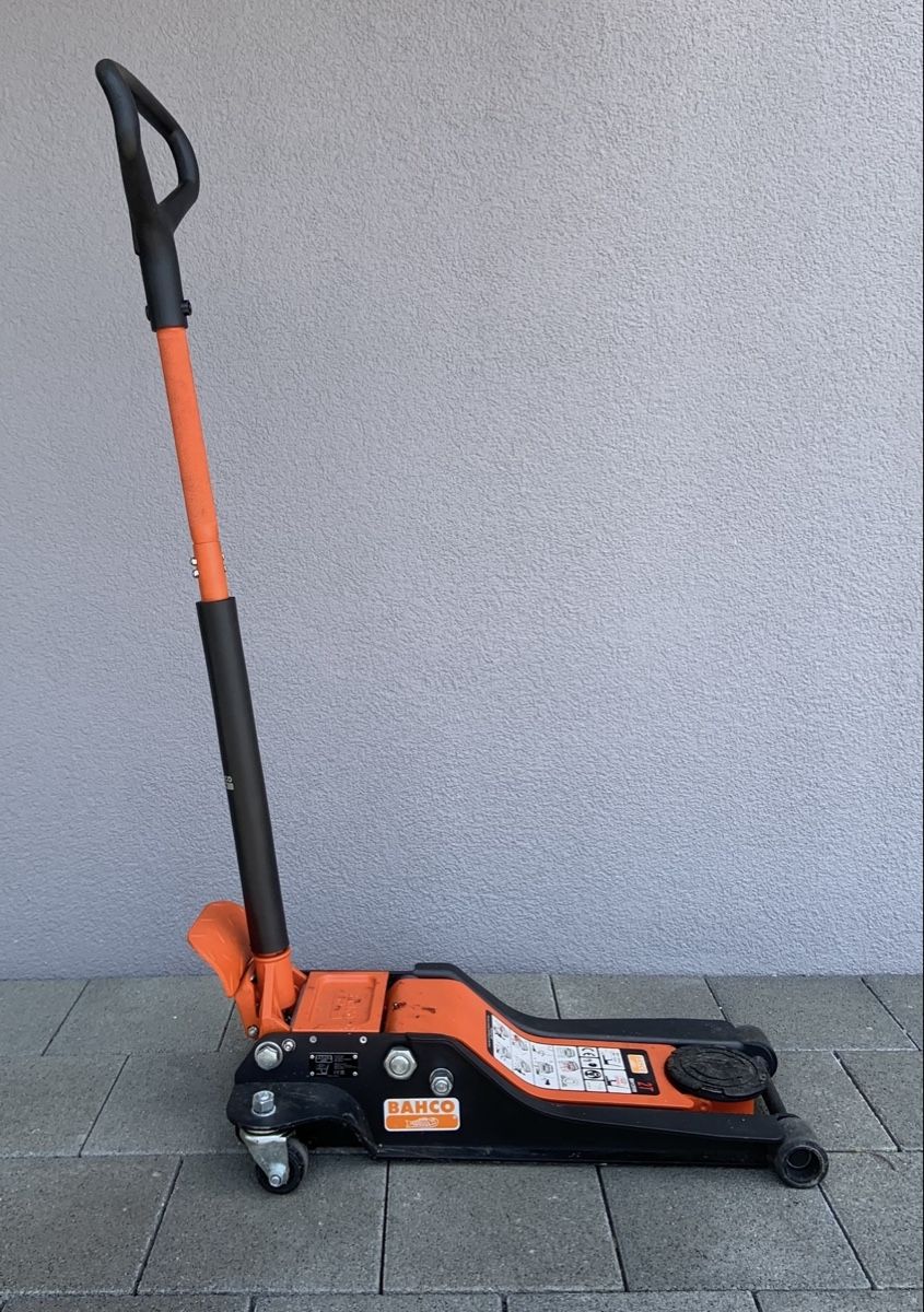 Bahco Tous les outils: Cric hydraulique Bahco – D'occasion à Tramelan par crevette72