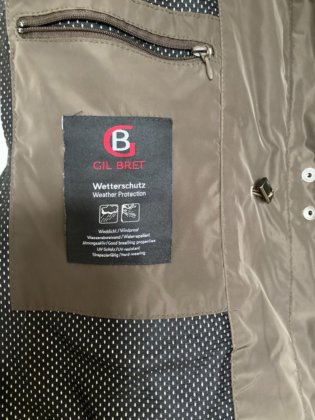 Gil Bret Giacche: Gil Bret Damen Wetterschutz Jacke – Usato da Pfäffikon SZ venduto da Opus 2