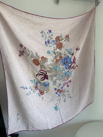 Foulard en soie NINA RICCI