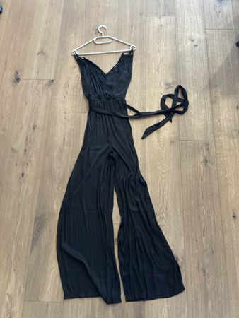 Schwarzer Jumpsuit Mango S 36 34