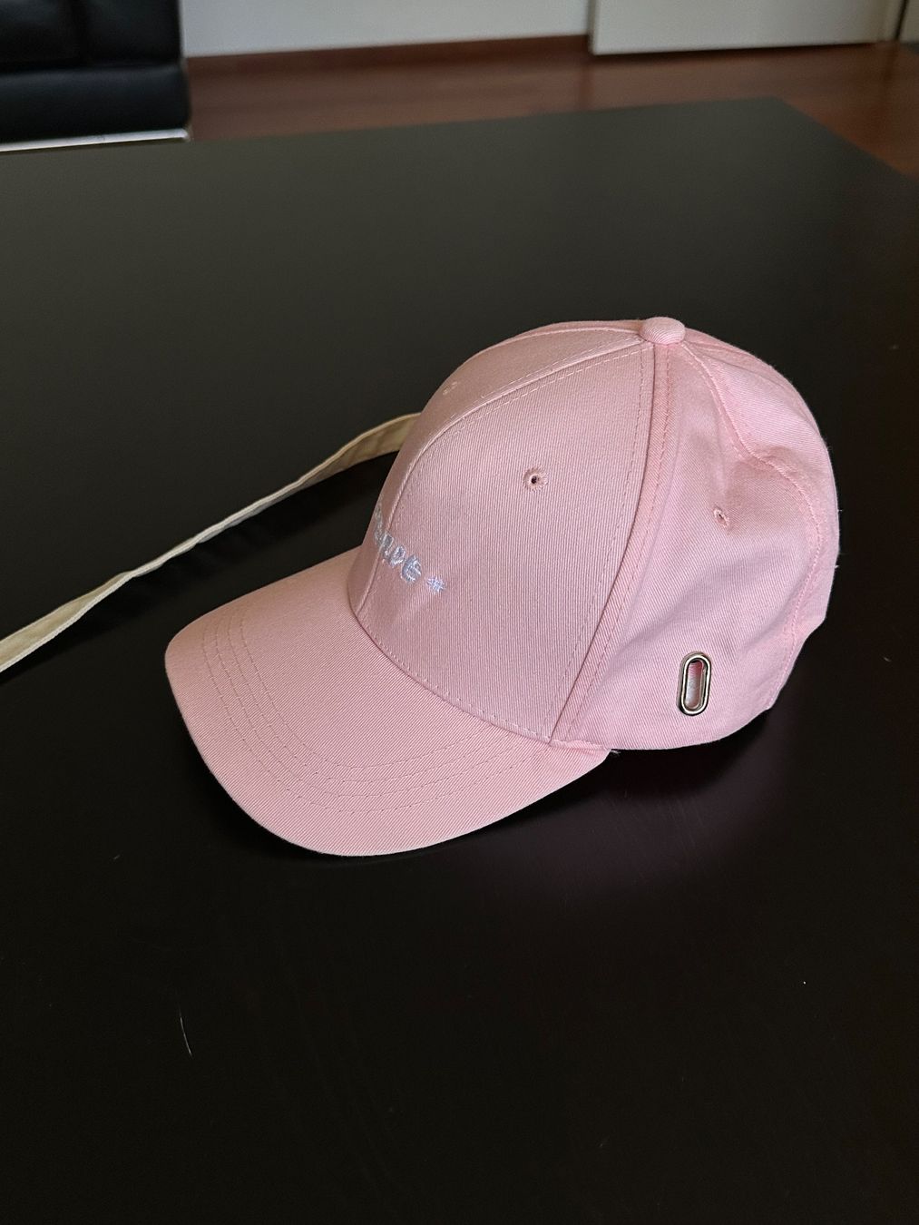 Altro in  Abbigliamento & Accessori: Stylische rosa Cap mit Band – Nuovo (secondo la descrizione) da Schlieren venduto da car_2bwb 1