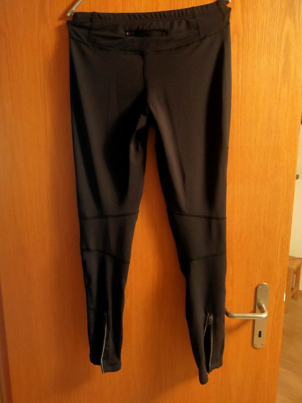 Completi & Tailleur: Damen Lauf-Freizeittrainer Gr.38 – Usato da Oberhofen TG venduto da tryxta 2