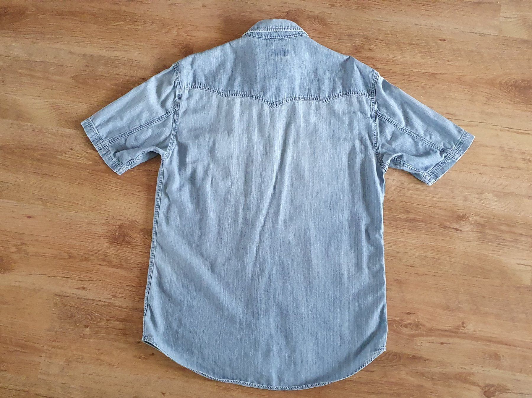 Hemden: kurzarm Jeans Hemd - Teddy`s M – Gebraucht aus Giswil von online-Brockenhaus 1