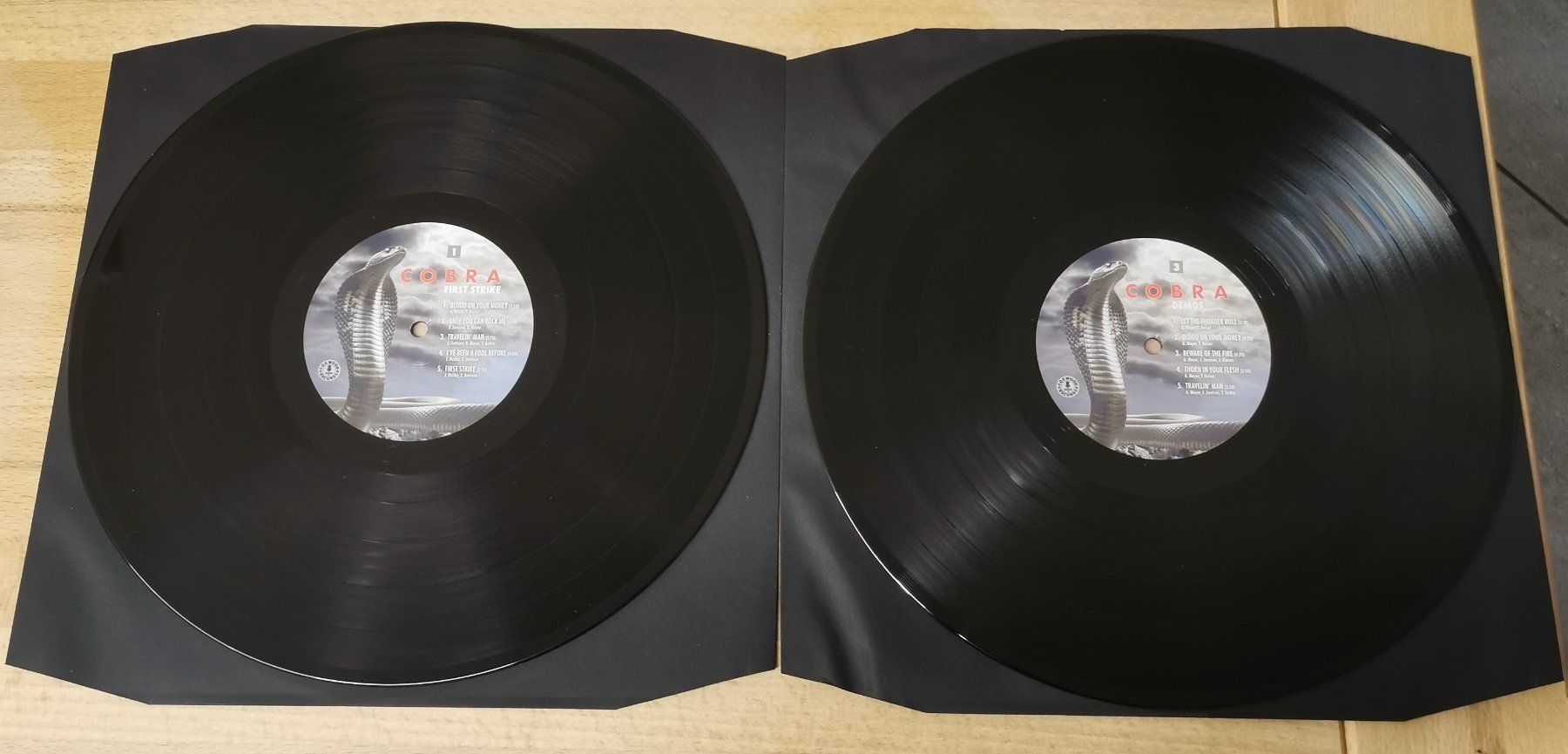 Schallplatten: COBRA: First strike 2-LP Remaster + Unreleased Demos KROKUS – Gebraucht aus Münchwilen TG von Swb 3
