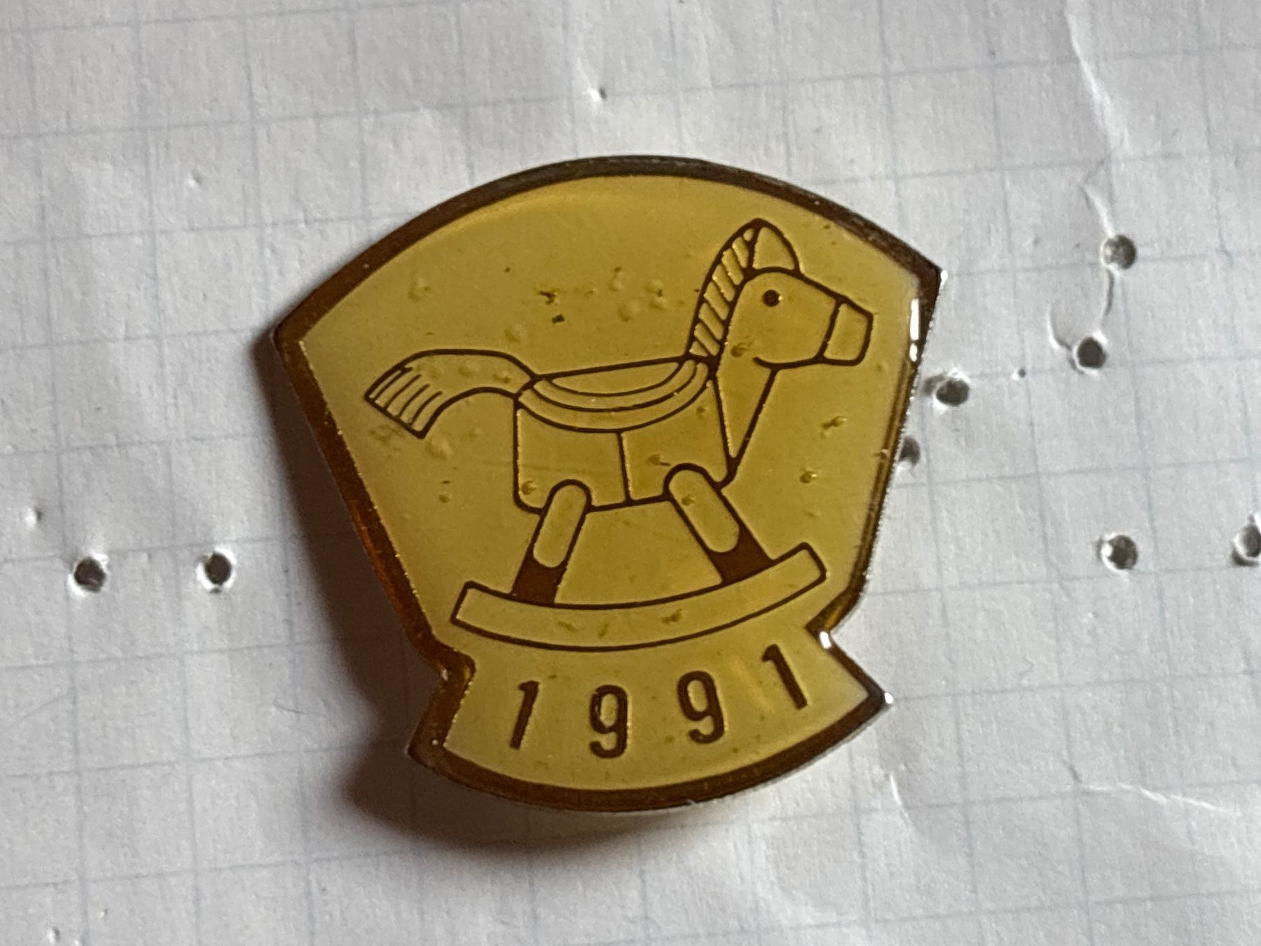 Placchette & Badge: Pin Schaukelpferd – Usato da Lützelflüh-Goldbach venduto da NicoleL.