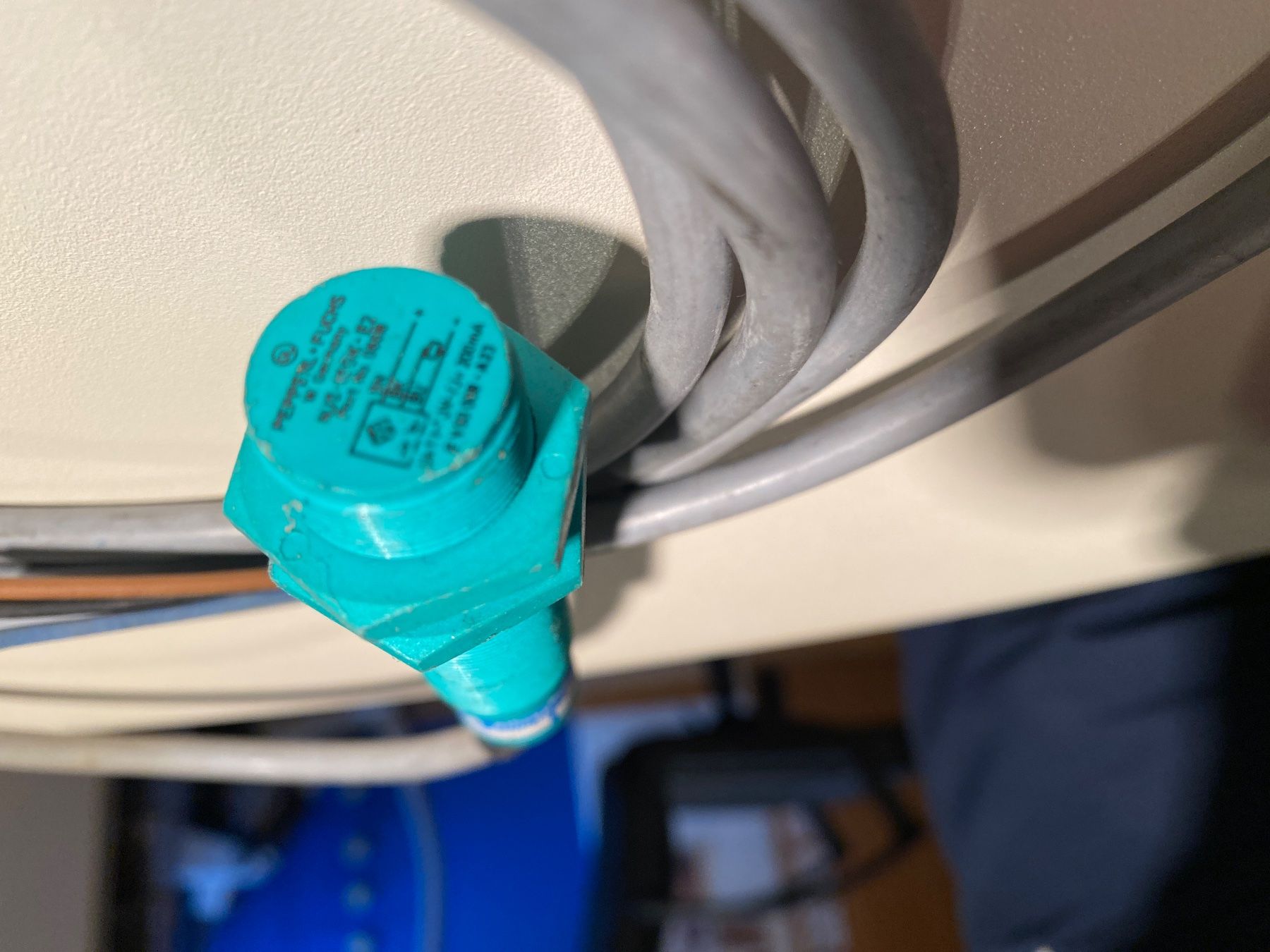 Componenti elettronici: Induktiver Sensor Pepperl+Fuchs, fast neuwertig – Usato da Brislach venduto da hueg54 1