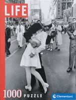 Puzzle Kiss on Times Square 1945 1000 Teile