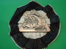 Fasnachtsplakette 1992 Zugsplakette Silber mit Rosette