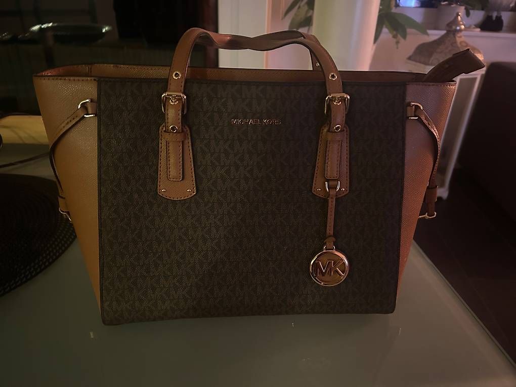 Michael Kors Taschen für Damen: Verkaufe Michael Kors Tasche – Neu (gemäss Beschreibung) aus Schlieren von sheila000 3