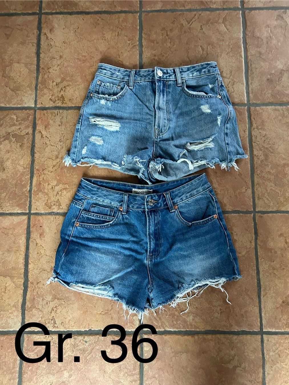 Pantaloni: Hotpants – Usato da Stansstad venduto da Freak93 1