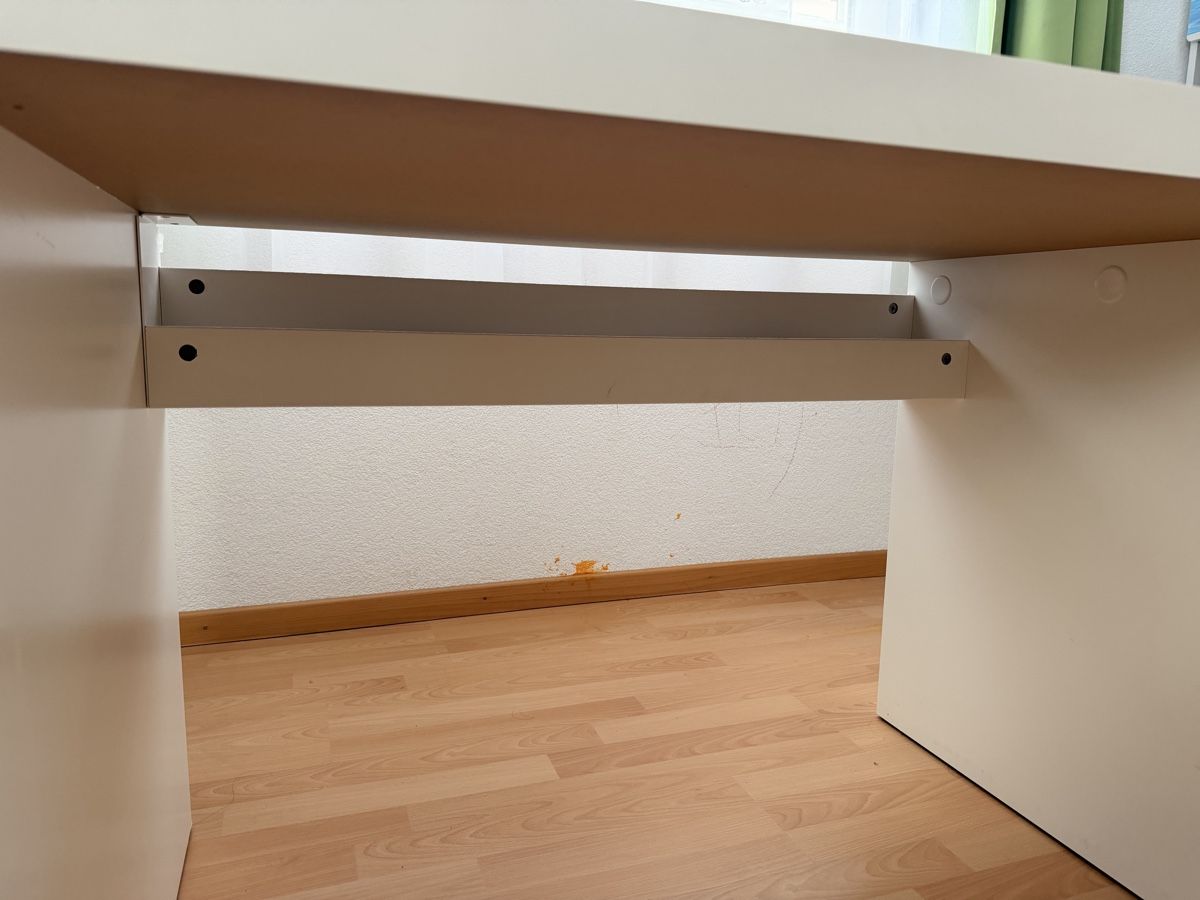 Ikea Schreibtische: IKEA MALM Schreibtisch 140x65 cm – Gebraucht aus Gams von flysea1986 4
