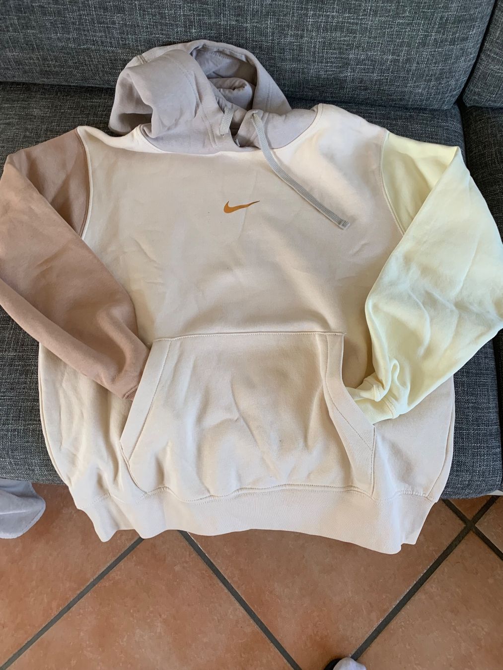 Nike Canottiere & Pantaloni: Nike tshirt – Usato da Menziken venduto da karma9
