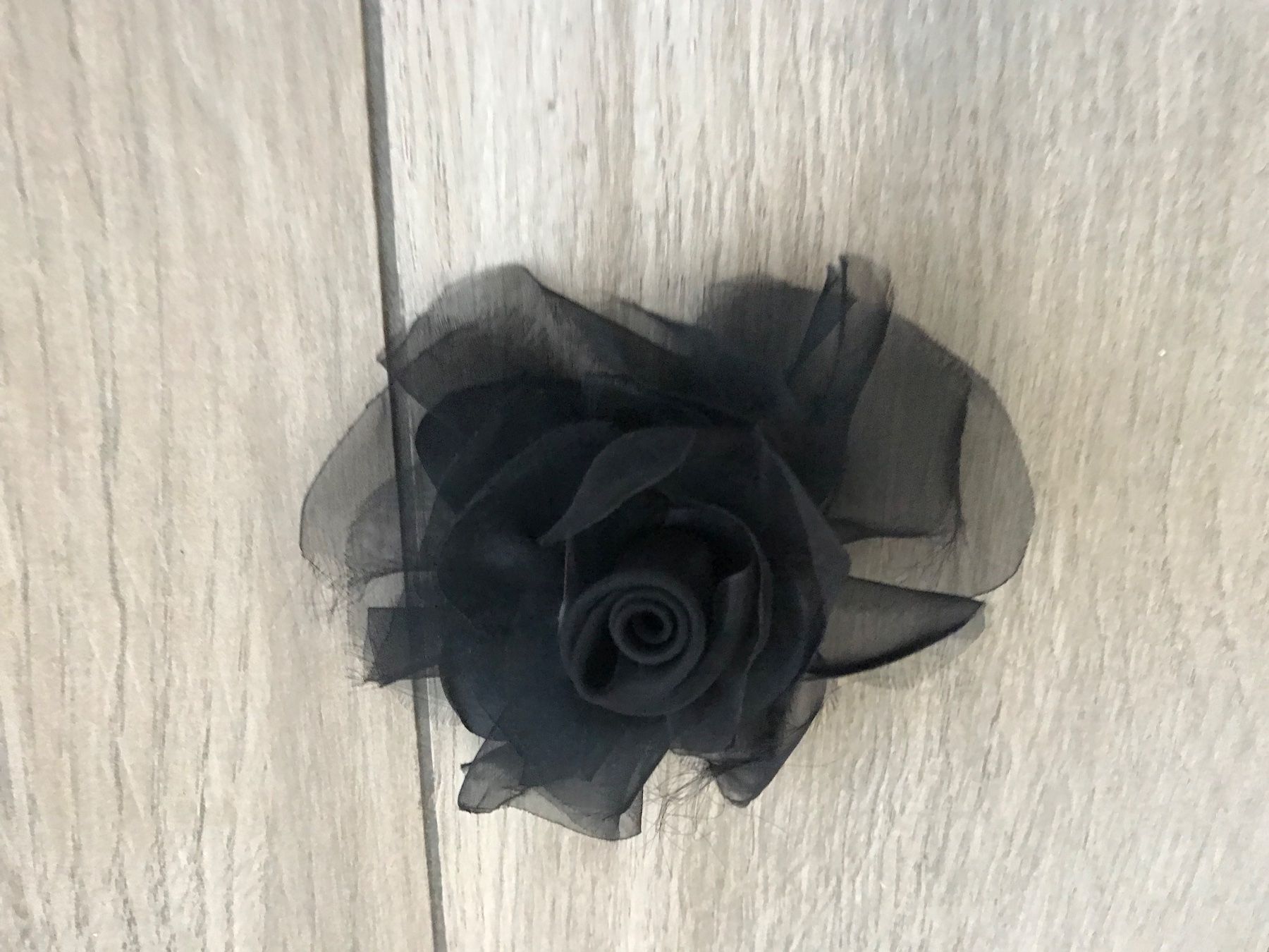 Tutte le decorazioni: Accessory - schwarze Rose für ein Kleid oder Hemd – Usato da Lausanne venduto da opi_92cn