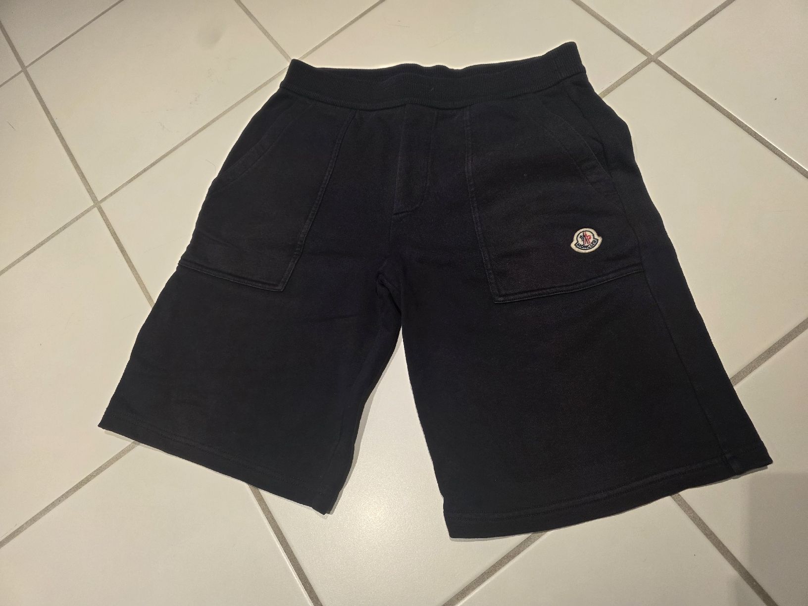 Moncler Pantalons: moncler kurze hosen, grösse 164 – D'occasion à Mollis par DaKo79