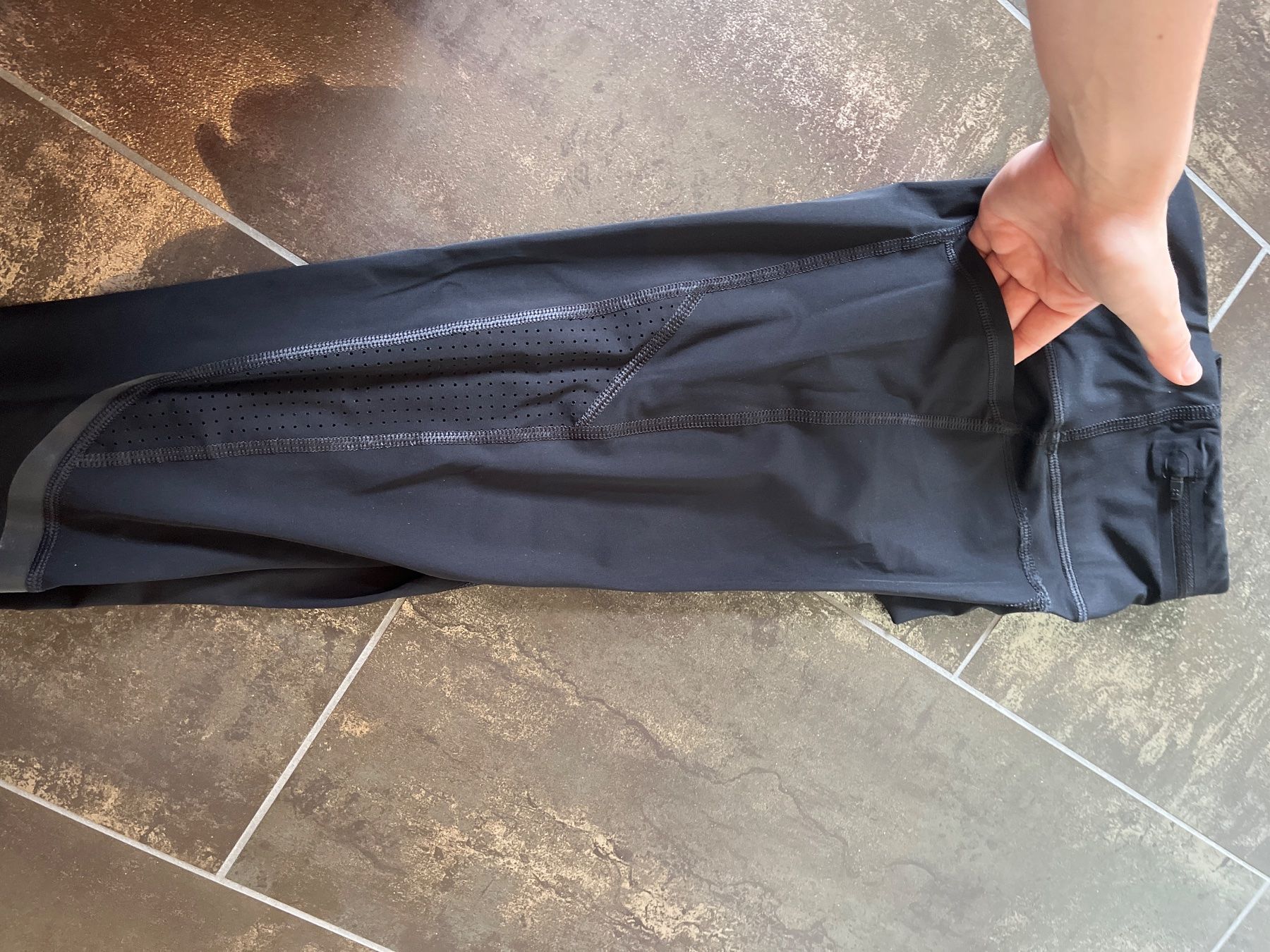 Leggings: Running Tights 3/4 – Usato da Hombrechtikon venduto da Kaatja 1