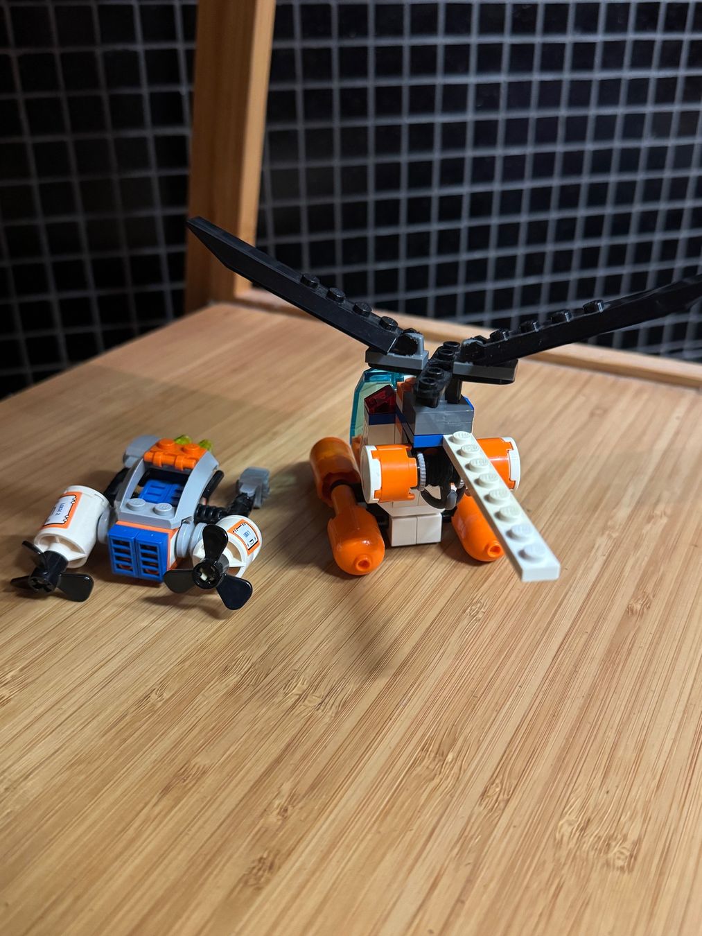 Lego Giocattoli: Lego City Helikopter + U-boot – Usato da Stettlen venduto da t.rentsch 2