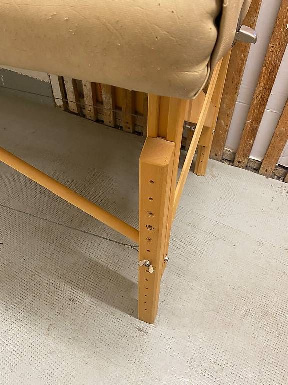 Dispositivi per massaggi: Massagetisch Holz – Usato da Pratteln venduto da Sylvie027 3