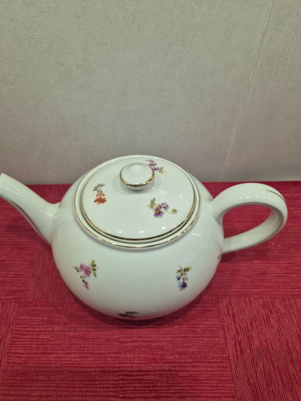 Teiere: Théière porcelaine Langenthal ancienne A8 – Usato da Fully venduto da tameab 2