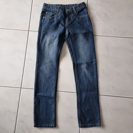Tolle neuwertige Slim Jeans in der Gr. 158