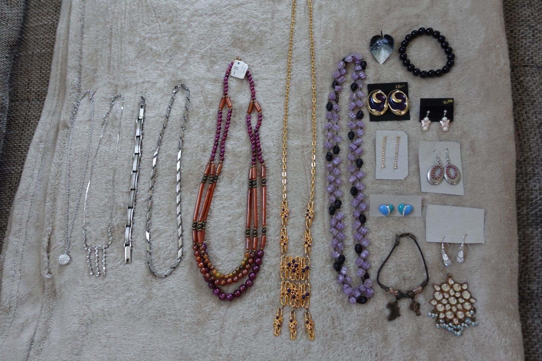 Altri gioielli: 1 schönes 23 teiliges Modeschmuck Set – Usato da rorschach venduto da bab_2yt6