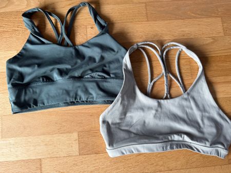 Oysho und Invicta Sport BHs, Grösse M