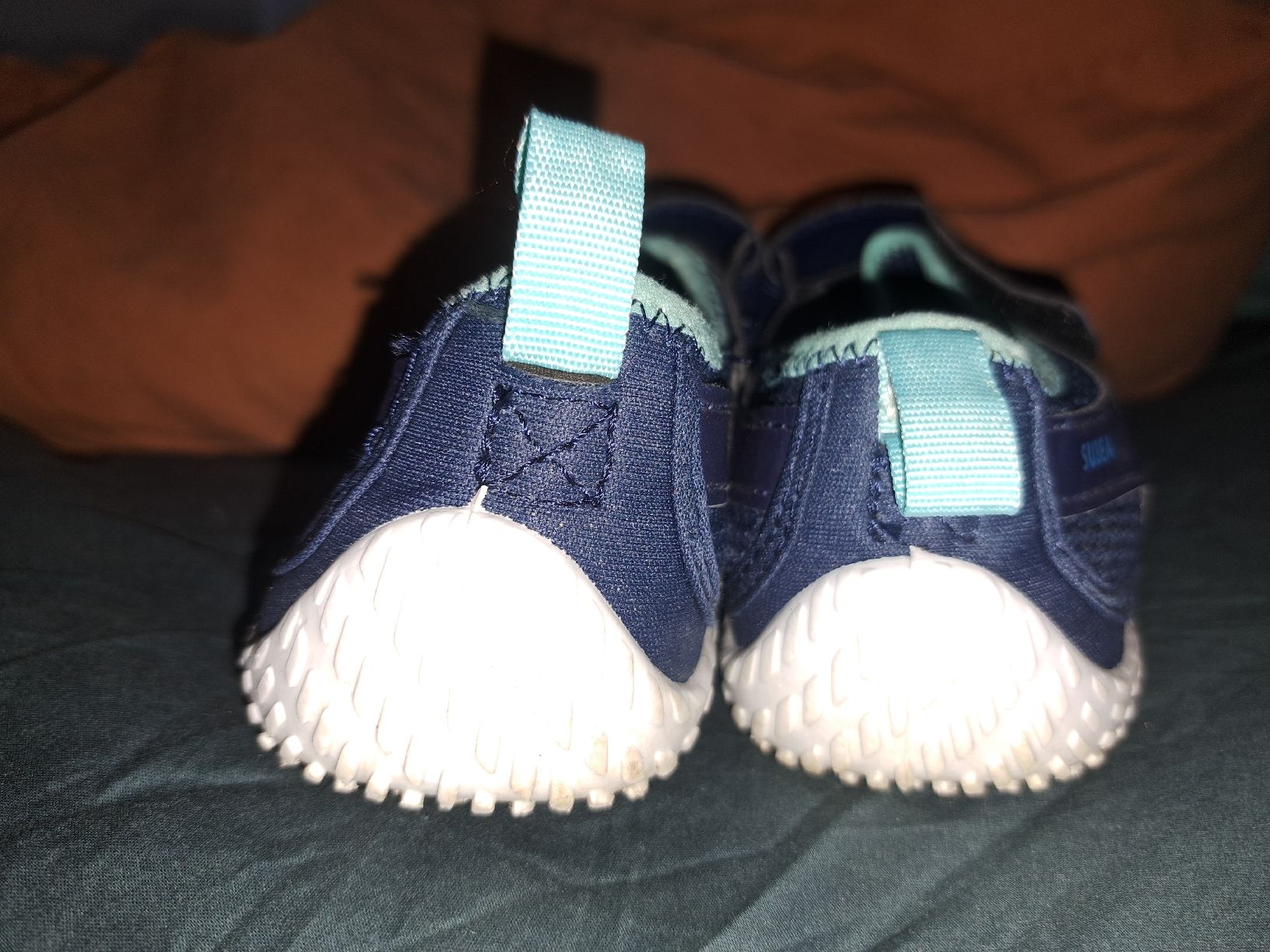 Scarpe per ragazzi: Kinder Wasserschuhe Grösse 36-37 – Usato da Zürich venduto da Arwen60 2