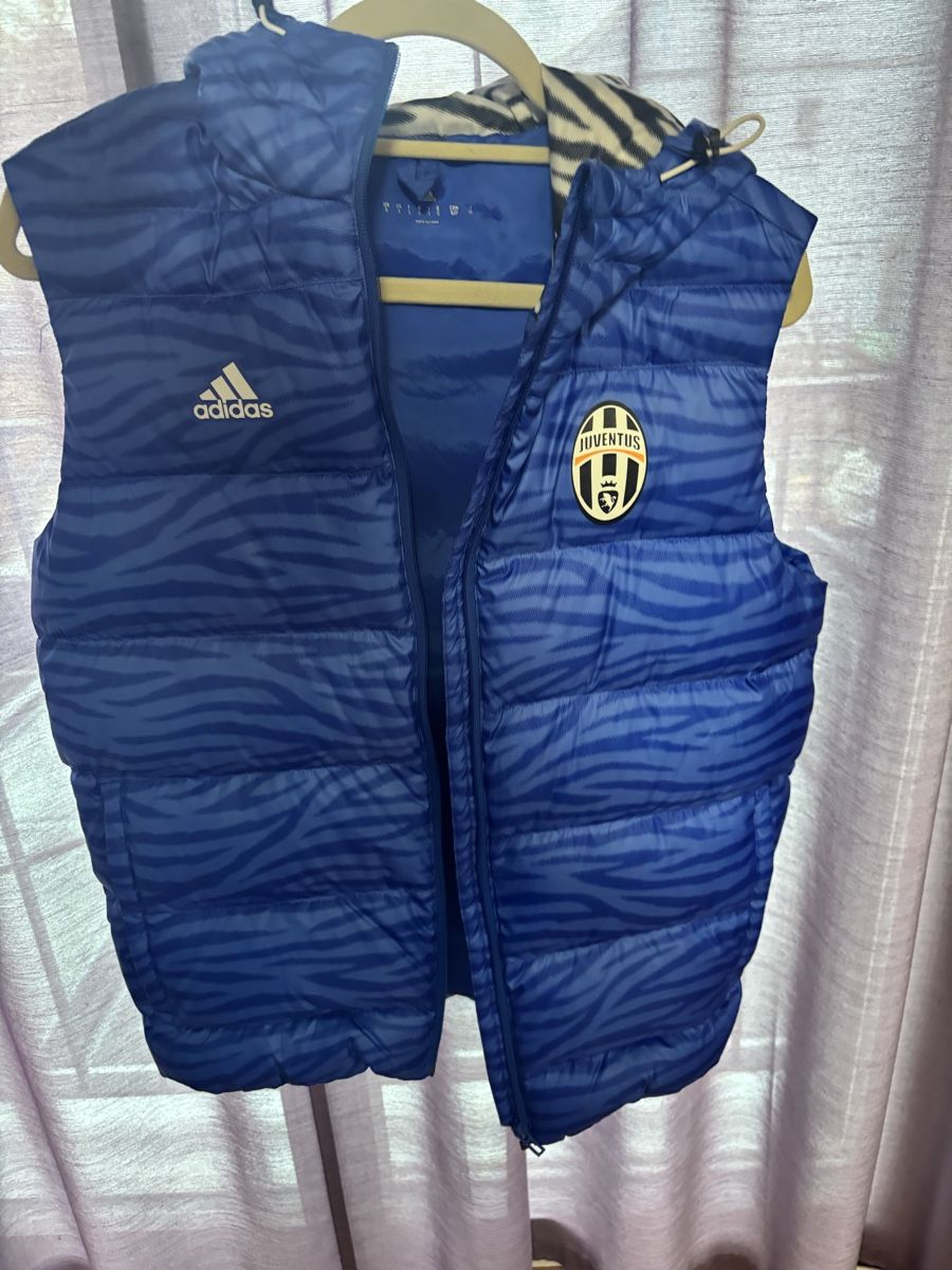 Canottiere & Pantaloni: Juventus Weste – Nuovo e nell'imballaggio originale da Dättlikon venduto da Cocco2
