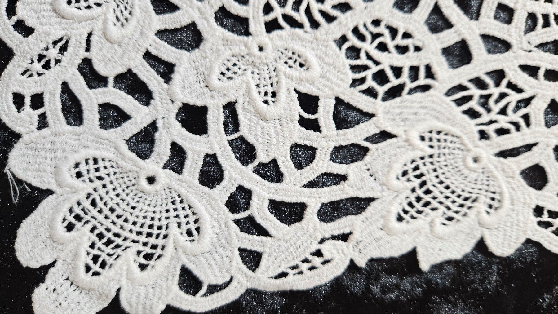 Sottobicchieri: Edles Spitzendeckeli, neuwertig, Ecruweiss 35x22 cm – Usato da Gossau ZH venduto da LeoniesDeko 7