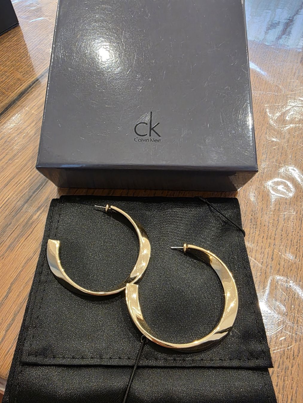 Calvin Klein Orecchini pendenti & Orecchini a lobo: Calvin Klein Ohrring – Usato da Sissach venduto da fionayyo