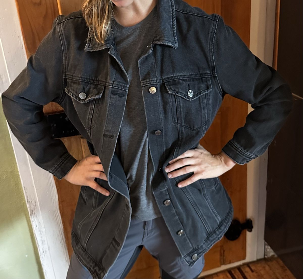 Jacken: schwarze oversize Jeansjacke, Grösse 38 – Gebraucht aus Wolfhalden von Bilgi90 1