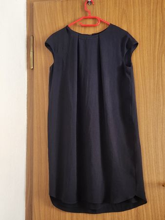 Robe COS bleu marine T.40 - Parfait pour l'été ☀️