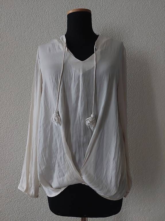 Camicette: Bluse festlich Esprit elfenbein  Grösse 34 gross – Usato da Zofingen venduto da Lottischilet