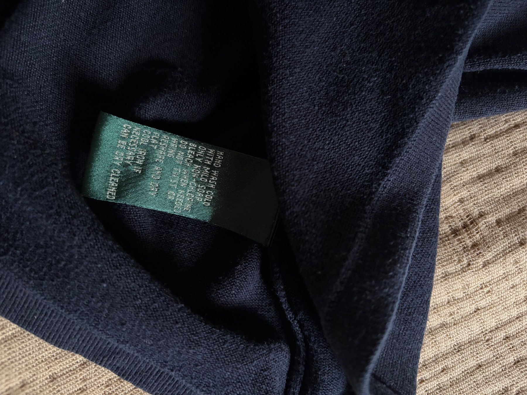 Ralph Lauren Maglioni & Felpe: Ralph Lauren V-Neck Sweater - Petite – Usato da Luzern venduto da AM2nd 3