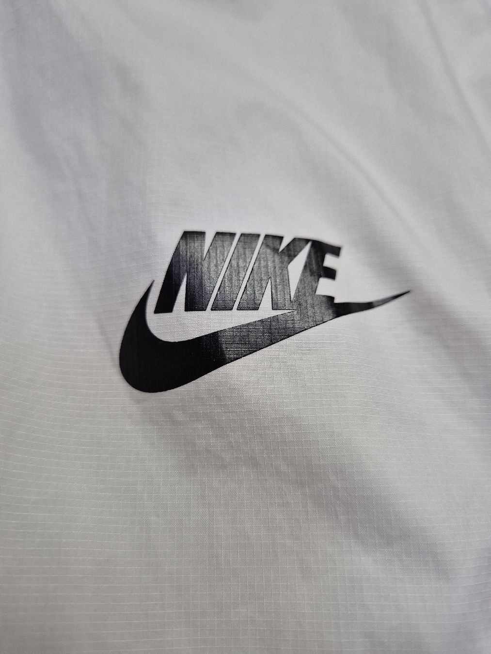 Nike Giacche: Rare Nike Windrunner Jacke Grösse L – Nuovo (secondo la descrizione) da St. Gallen venduto da CaliSunshine 2