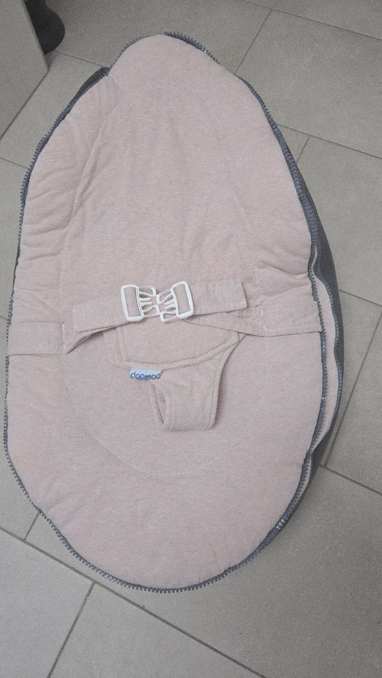 Doomoo Cuscini: Sitzsack inklusive Babyauflage von doomo – Usato da Pfäffikon ZH venduto da sulchi84