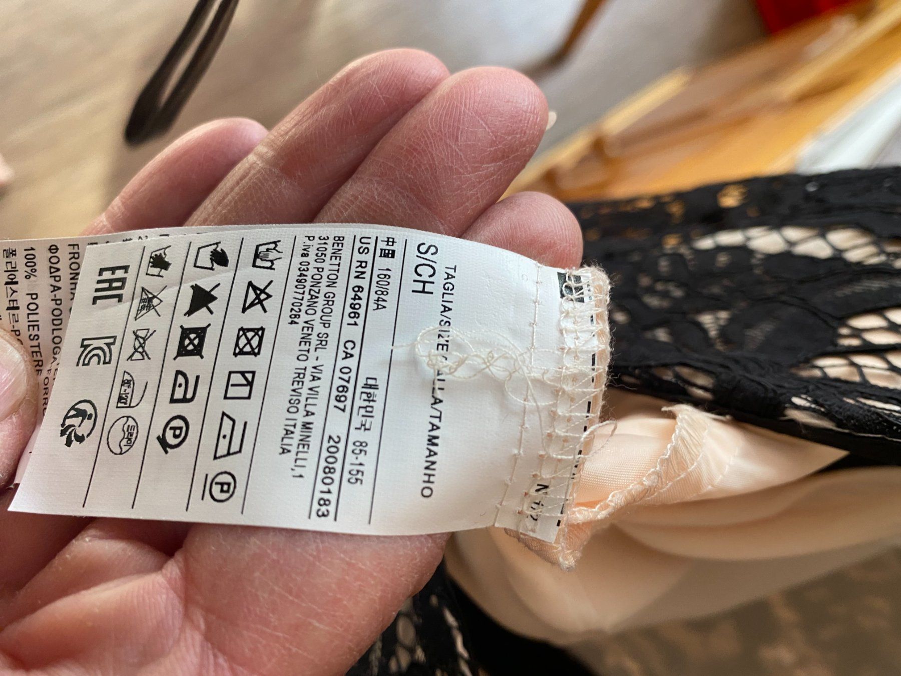 Benetton Vestiti: schwarzes Cocktailkleid Grösse S – Nuovo (secondo la descrizione) da Grindelwald venduto da SumsiBiene 3