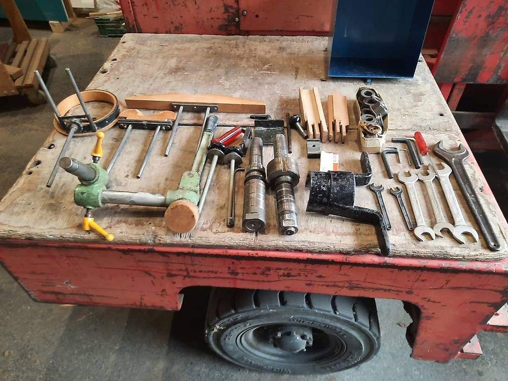 Toutes les machines: Tenonneuse menuiserie – D'occasion à Salvan par cra_qnt2 2