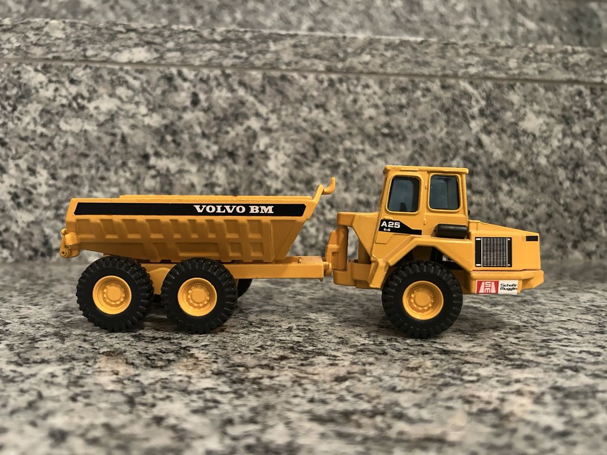 Kit di modellismo & Modellini statici: Volvo Dumper, 1:50 – Usato da Horw venduto da Tigercat635 2