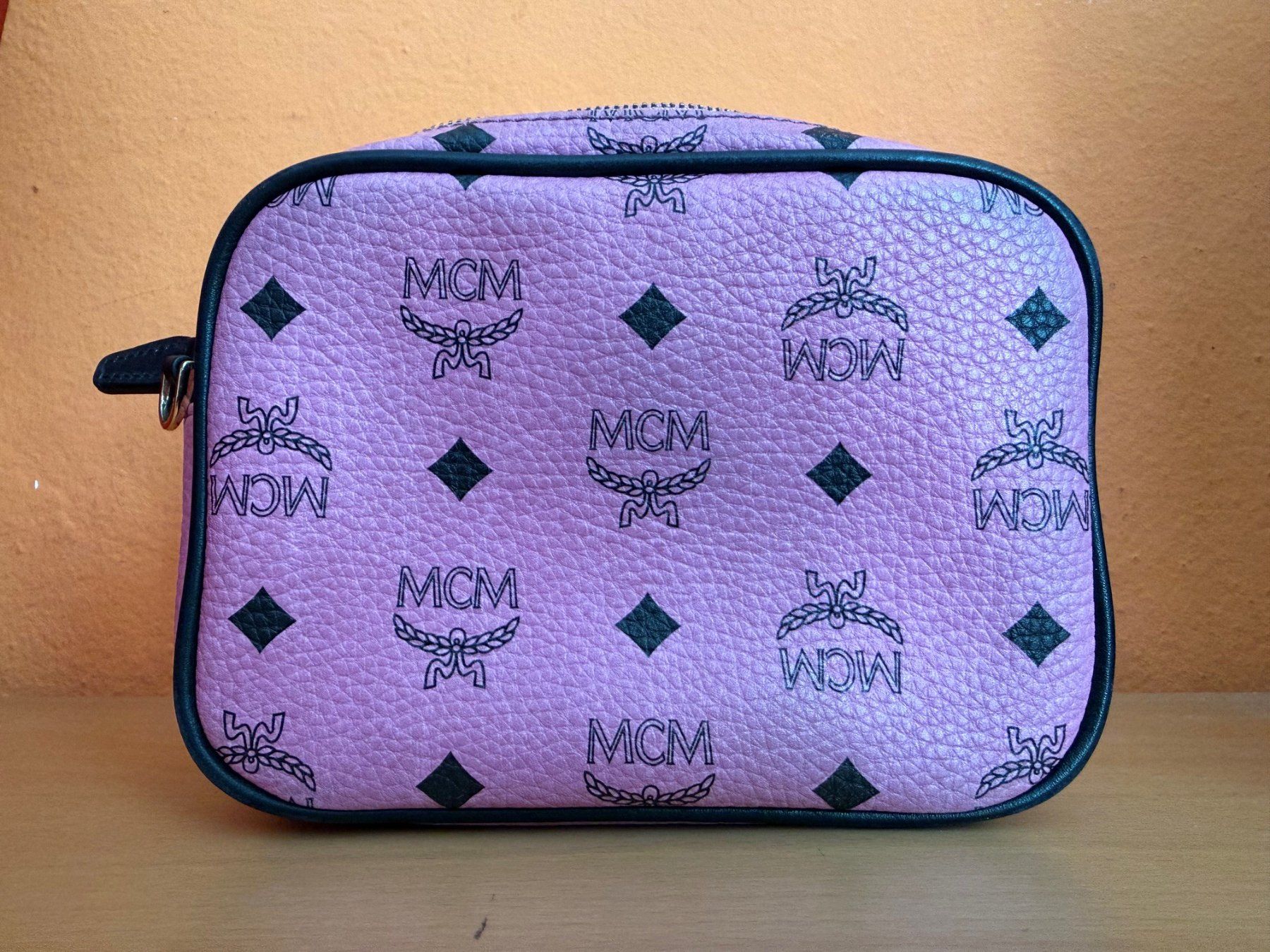 Mcm Borse da donna: MCM Handbag  - AUTHENTIC – Usato da Chiggiogna venduto da TheLegend88 1