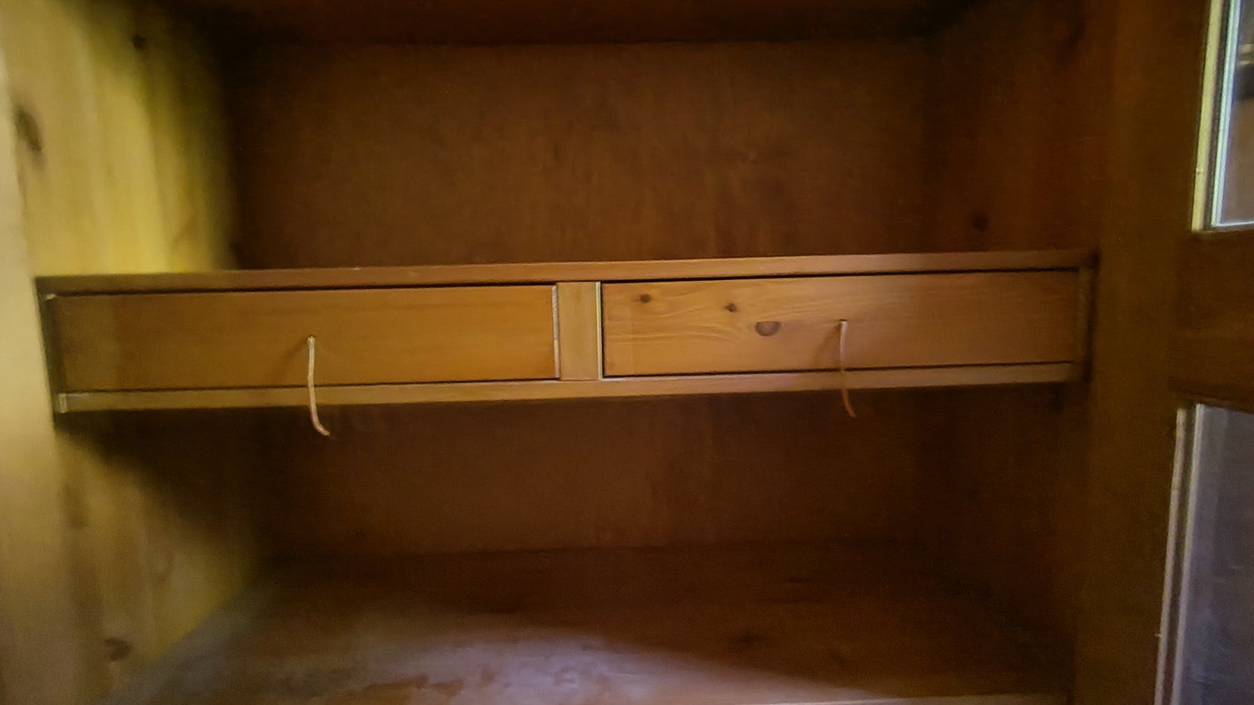 Armadi: Schrank – Usato da Reinach BL venduto da niclaiss