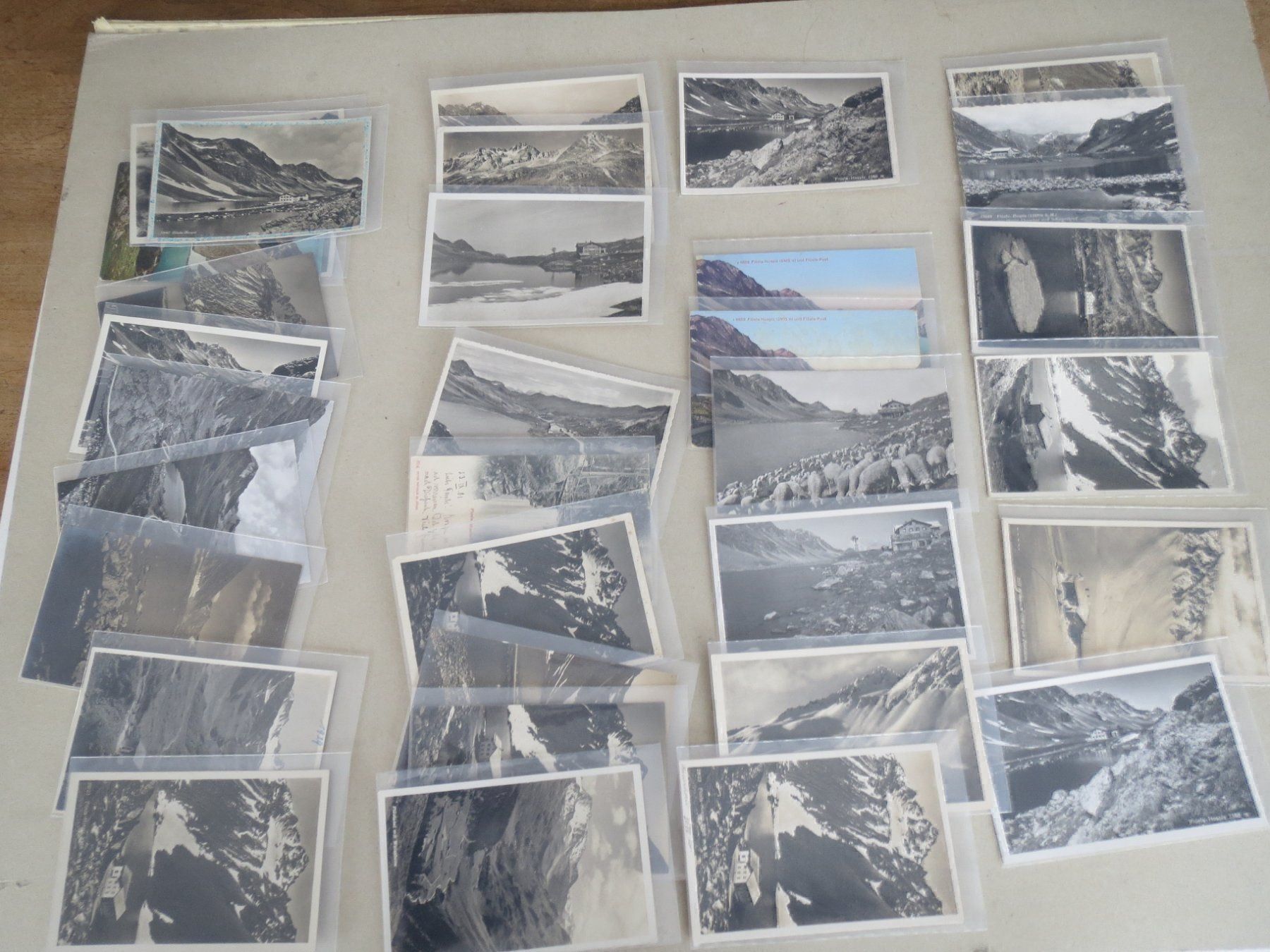 Cartoline postali: Flüela Pass - 115 Ansichtskarten – Usato da Tagelswangen venduto da Miski 1