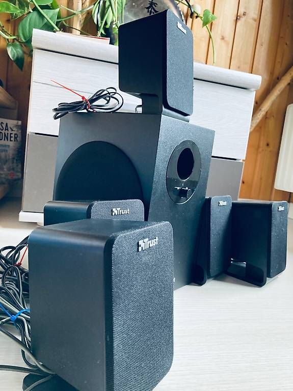 Trust Lautsprecher: Caisson de basse + 5 hauts-parleurs Trust – Gebraucht aus Enges von Cindy88 1