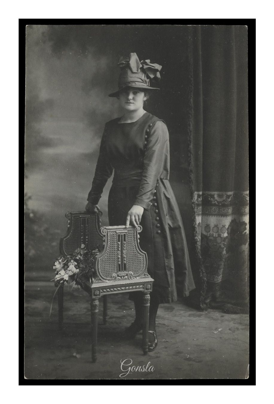Ansichtskarten: FEMME - 1900/1910 "Portrait / Décor" – Gebraucht aus Onex von Lagorel01