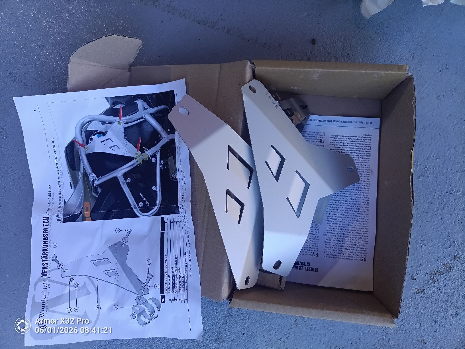 BMW Tutti i ricambio per moto: Verstärkungsblech BMW GS Adventure – Nuovo e nell'imballaggio originale da Neuhausen venduto da Diavolo2
