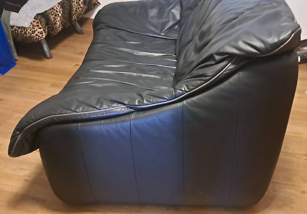 Divani: Leder Sofa Set 2-Teilig schwarz – Usato da Bronschhofen venduto da Bonny13 2