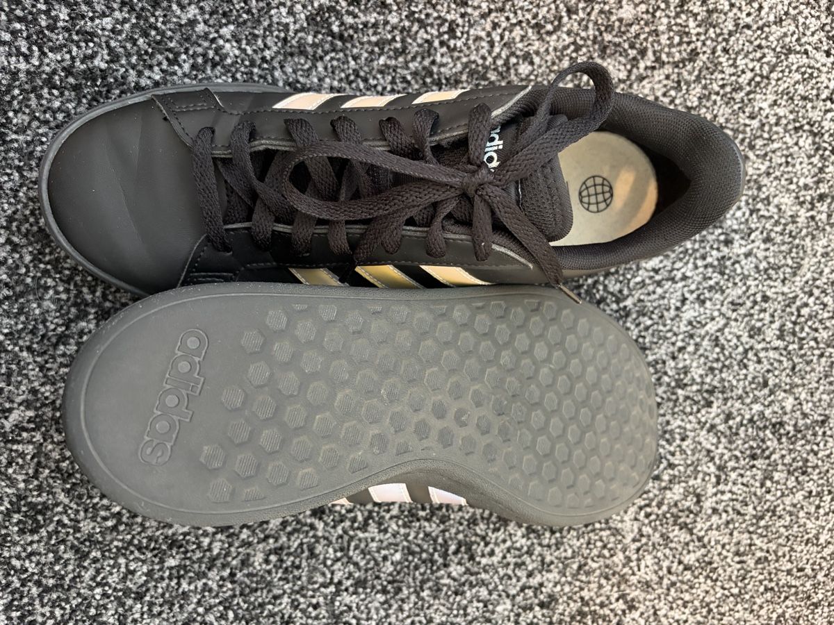 Adidas Scarpe da donna: Adidas Damenschuhe Gr. 41 1/3 – Nuovo (secondo la descrizione) da Schlierbach venduto da Sani-123 3