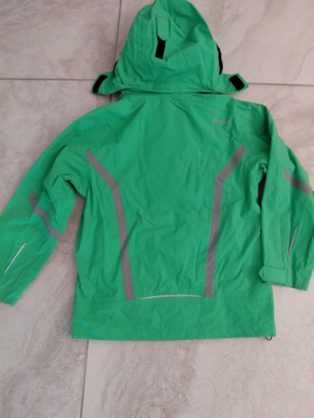 Jacken & Mäntel: Regenjacke – Gebraucht aus Grenchen von fabai 4
