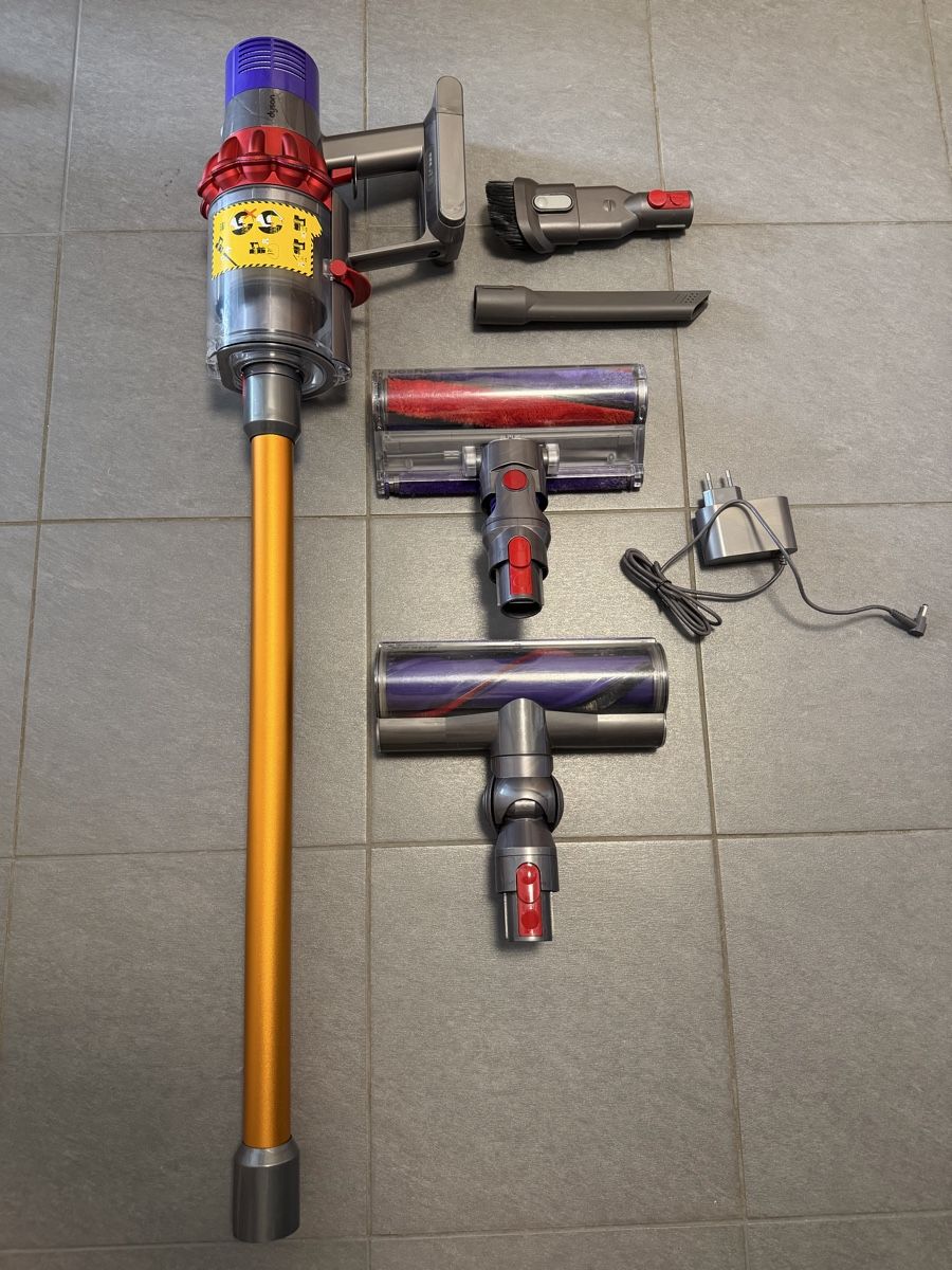 Dyson Aspirapolveri & Accessori: Dyson V10 – Usato da Meyrin venduto da SA_3006 1